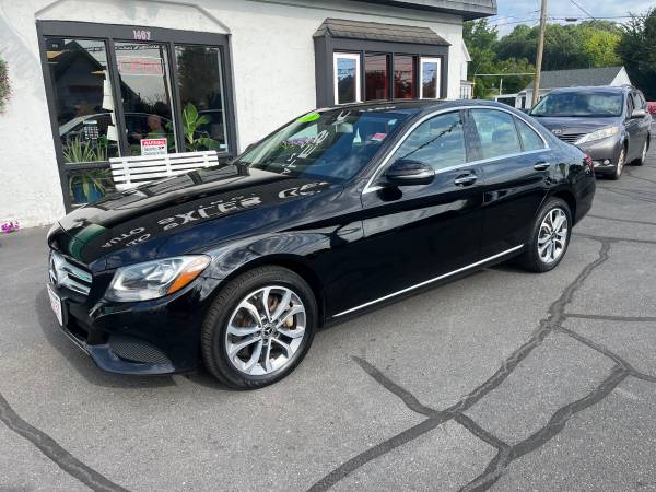 2018 Mercedes-Benz 300C 4Matic AWD - $15.995 (Holyoke)63470620776451121
