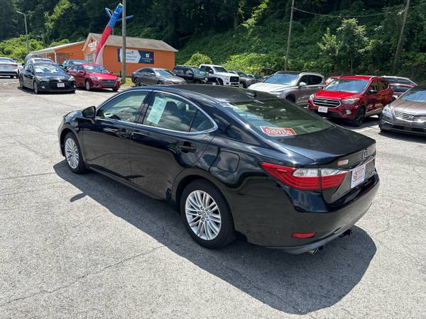 2013 Lexus ES 350 Sedan - $17,990 (6533 Clinton Hwy Knoxville Tn 37912)63625151981569124