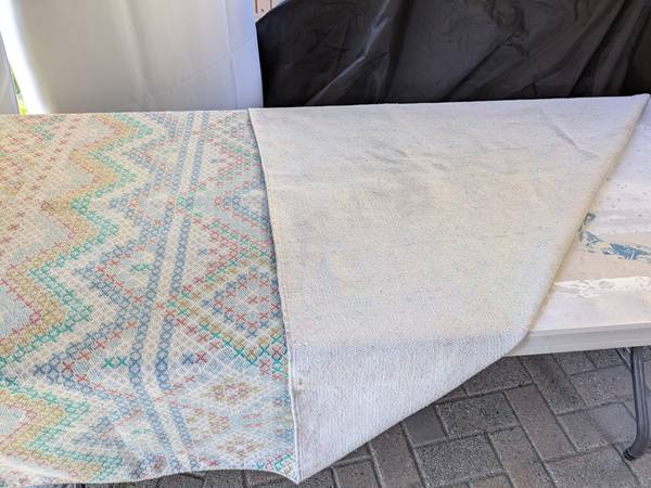5x8' area rug 1