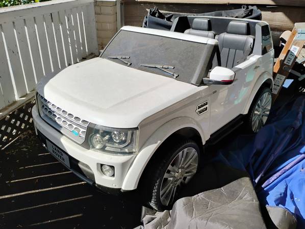 Power Wheels Land Rover 1