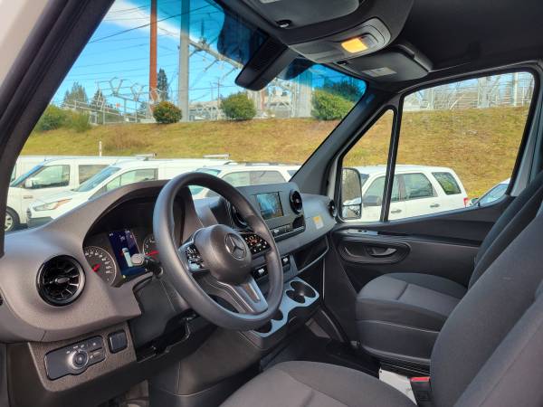 2023 Mercedes Sprinter 2500 144 - Photo 13