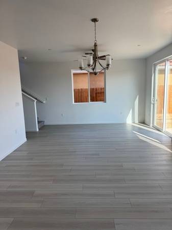 $2,200 / 3br - 1620ft2 - 3 Bedroom Home in DINUBA! (Avenue 12 & Highway 45)63809687791105121
