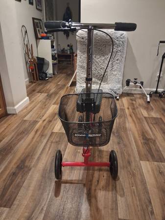 Knee rover 1