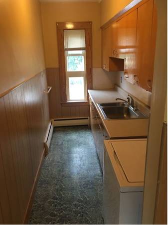 $1,800 / 3br - 628 Second St #1 (Manchester)63931656087299124