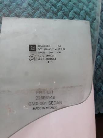 GM front driver side window 22696148 GMX-001 Sedan 1