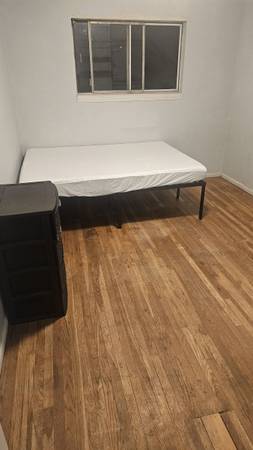 Room for rent 1