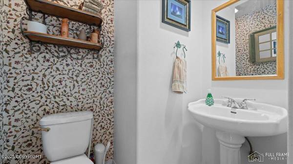 $789,000 / 4br - 3716ft2 - Comfortable Living Room With Unobstructed Mountain View (Palmer)64014174356227124