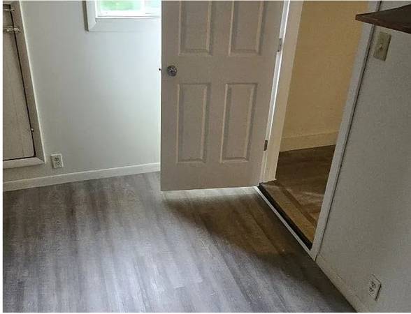 $845 / 2br - Upper 2 Bd/1 Ba 212 Jefferson St (Chilton)63845970553601123