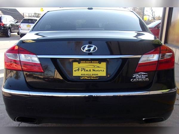 2012 Hyundai Genesis 3.8L V6 4 puertas Sedán - $8995.0063470592320515123