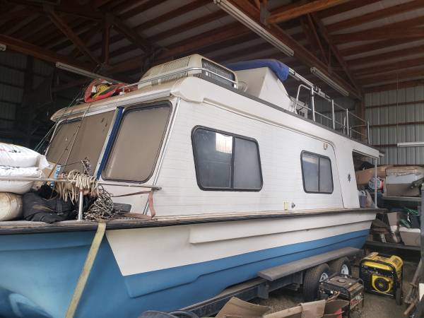 1981 Yukon delta houseboat 30ft,trade 1