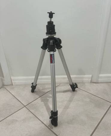 Bogen Manfrotto Tripod 1