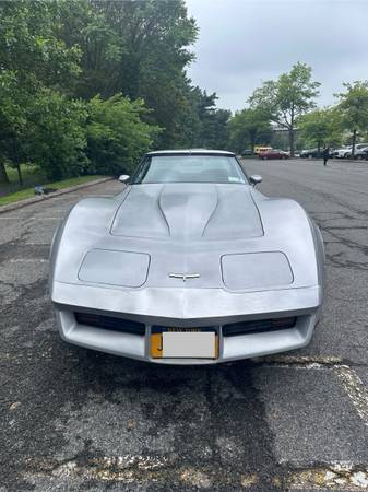 Corvette Coupe 1980 - $11,000 (Eastchester)63615010084993121