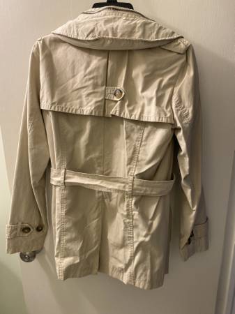 Lightweight Tommy Hilfiger Woman's Coat - $25 (Exton)63471188387459122