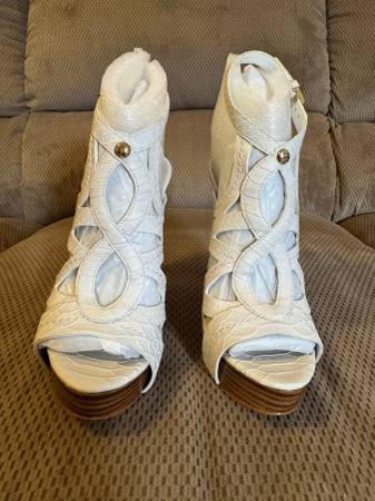 Brand New GUESS Platform Heels 1