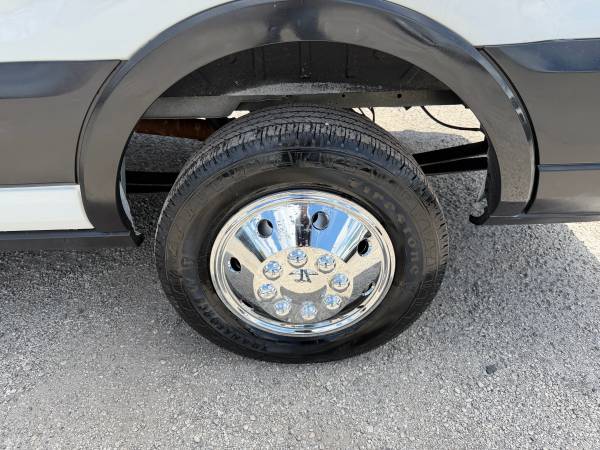 2023 Ford TRANSIT - Photo 11