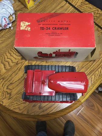 International Harvester TD-24 crawler 1