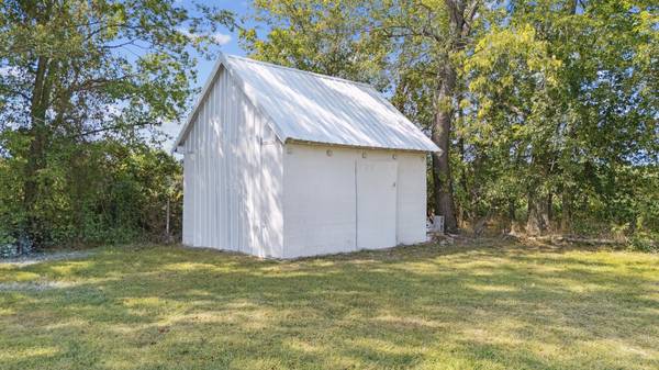 $298,000 / 3br - 1791ft2 - ****FULLY REMODELED HOME ON 1 ACRE NEAR LAKE HUDSON**** (Salina)63982127073410122