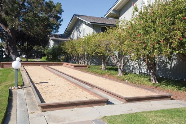 $3,666 / 1br - Large Closets, Waterfront Unit, Top Floor, Assigned Covered Parking (foster city)63847330507395122