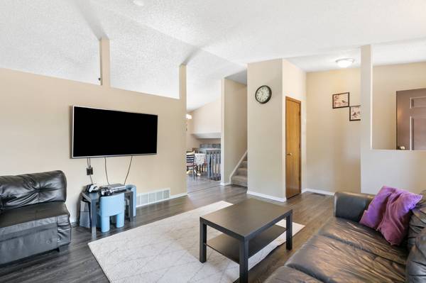 $390,000 / 3br - 1252ft2 - Hermosa casa de 3 habitaciones en Briargate (D20)63668435169795122
