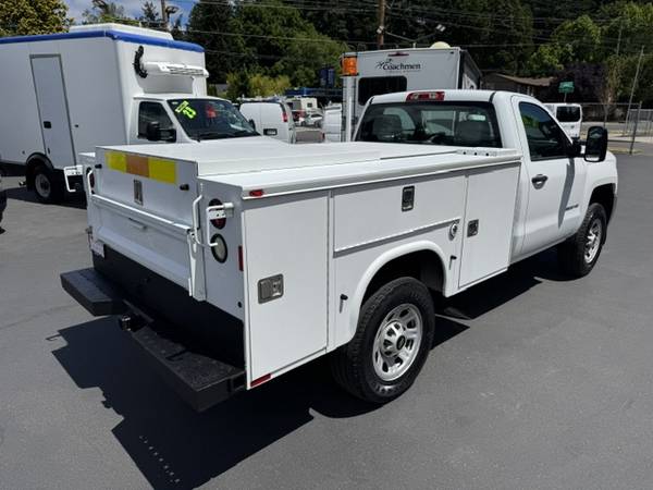 2016 Chevrolet Silverado 3500 Truck - Photo 2