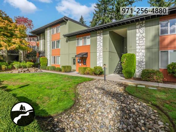 $1,595 / 2br - $300 DE DESCUENTO CON VISITA!! 2 Habitaciones | Estacionamiento Reservado, Comedor en Cocina (Milwaukie Heights)64039055201411120
