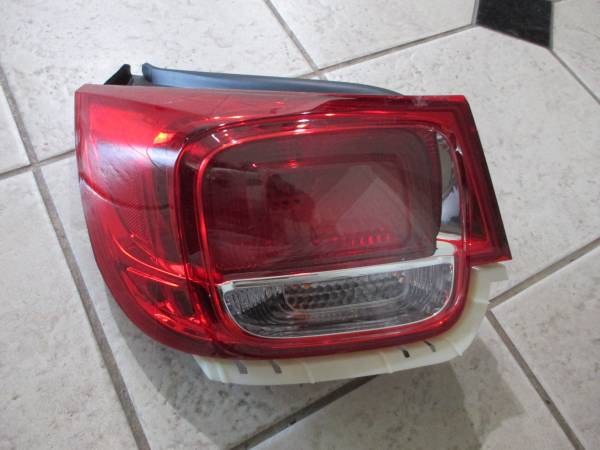 2013-2015 Chevy Malibu L tail ligth 1
