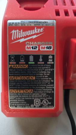 Cargador de baterías multi-voltaje Milwaukee M12 y M18, 48-59-1812. - $20 (San José)63471453588737121
