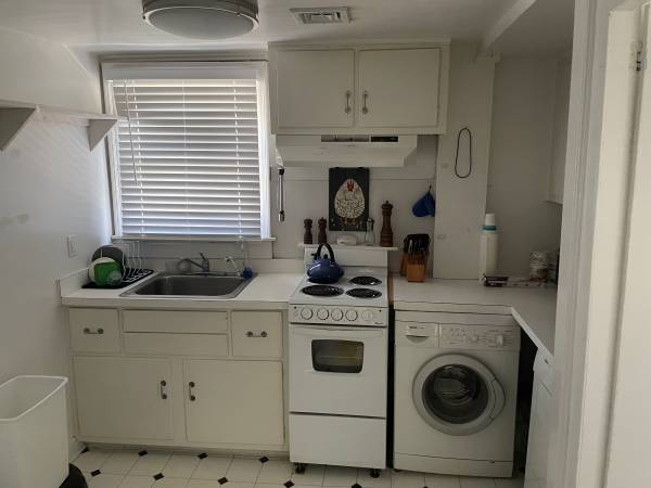 $3,250 / 2br - 1100ft2 - Apartment in downtown Westport for rent (Westport)63689752389889124