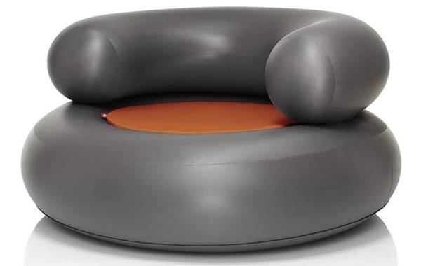 Super Comfy Inflatable Ch-Air w/ Orange Pillow Pad 1
