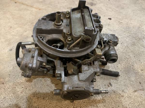 Holley 4  Bl 650 CFM Carb 1