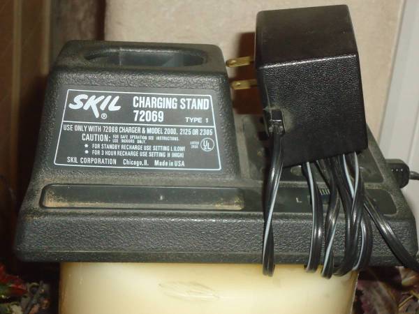 Skil 72069 base with 3 hour quick charger 72068 1