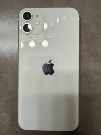 iPhone１１　１２８G　シルバー Iphone 11 Unlocked - cell phones - by owner - electronics sale