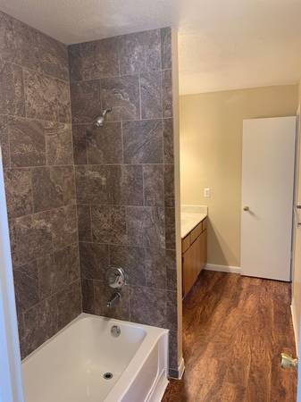 $1,589 / 2br - 824ft2 - 2B/1B, Swimming Pool, Located in Town 'n' Country63991086540931123