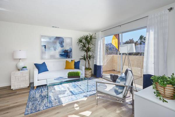 $3,059 / 2br - 997ft2 - Two Swimming Pools, Cable Ready, 2B/2B (Santa clarita)63857733726979120