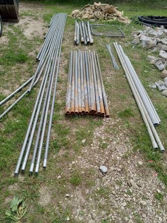 Chainlink fence posts, rails, gate and accessories 1