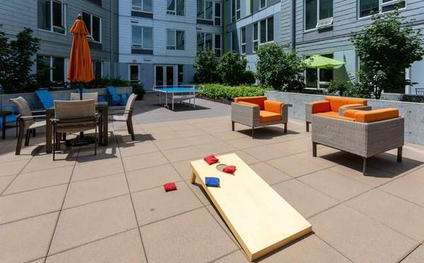 $1,695 / 1br - 608ft2 - Chic 1 BR/1 BA-Courtyard, Fitness Studio & On-Site Retail Awaits (Event District)63895124917890121