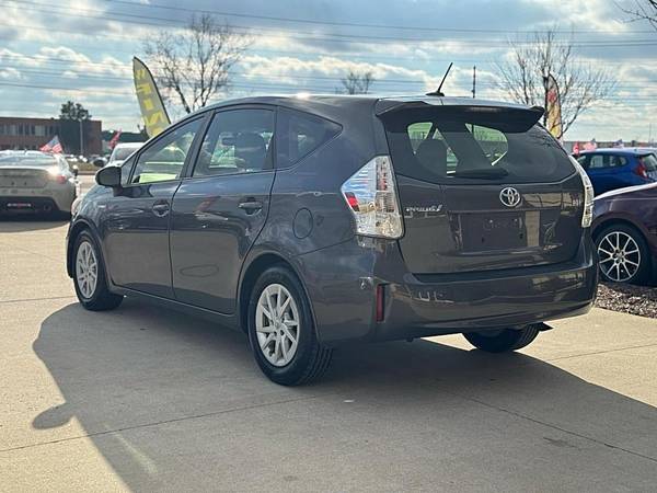 2013 Toyota Prius V - $8499.0063621600853377124