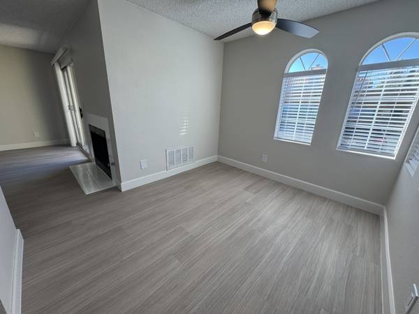 $1,575 / 1br - 725ft2 - Pet-Friendly + Pool + Gym – Everything You Need at Breakers Apts (Las Vegas)63859497829123121
