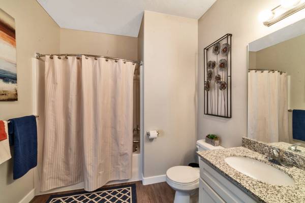 $1,591 / 2br - 1003ft2 - The living is easy ANYTIME & the deals are great NOW. (St George)63932724109570122