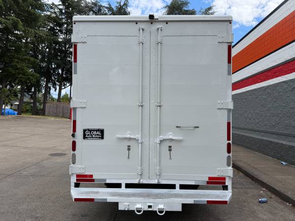 2020 Isuzu NPR W4500HD - Photo 6