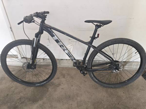 Trek Marlin 5 M/L 1