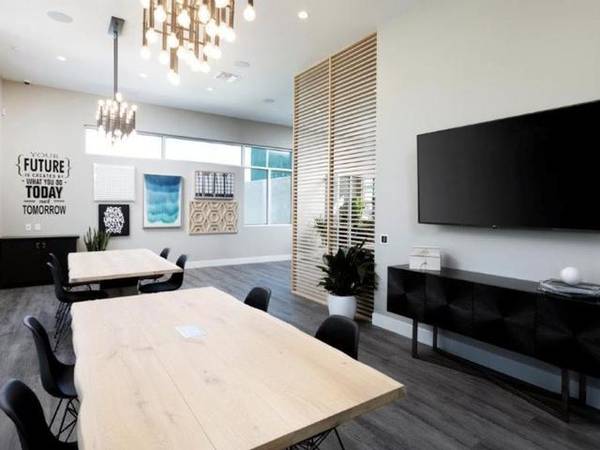 $3,529 / 2br - 1266ft2 - Work Niches, Refined Interior Finishes, Keyless Entry (Otay Ranch/Millenia)63621261015043124