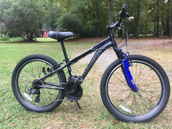 Schwinn 24" "Sidewinder" Mountain Bike 1
