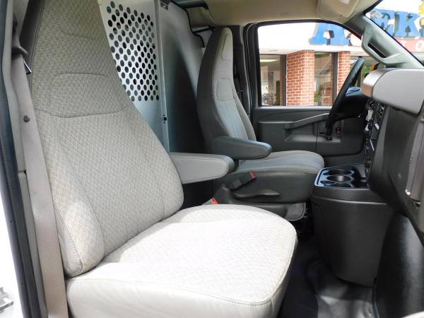 2024 GMC Savana 2500 - Photo 13