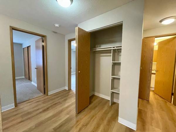 $1,575 / 2br - 880ft2 - ¡Absolutamente maravilloso! Precioso apartamento de 880 pies cuadrados, 2 habitaciones y 1 baño a un excelente precio! (Tacoma - South Tacoma)63659516846083123