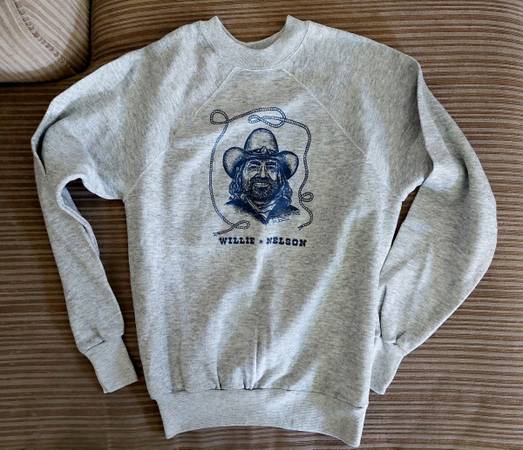 Willie nelson sweatshirt - $1,650 (Modesto)63470291370625120