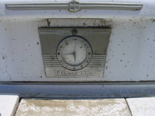 vintage WEDGEWOOD gas range 36 inches long - $125 (HEMET)62944146280193121