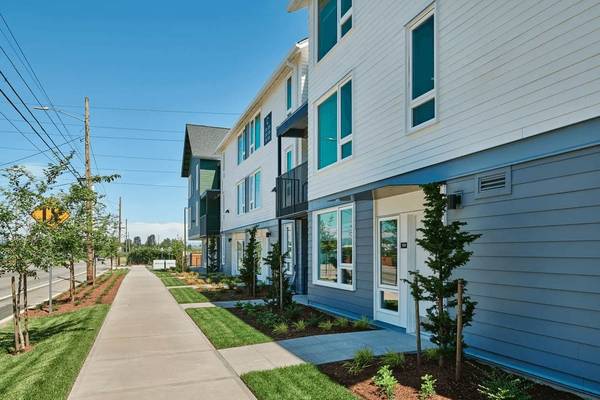 $1,775 / 2hab - 900ft2 - ¿Necesita un lugar más grande para llamar hogar? ¡Visítenos! 900 pies cuadrados, 2 habitaciones (Gresham - Cerca del Parque Regional Blue Lake)63672582617345123