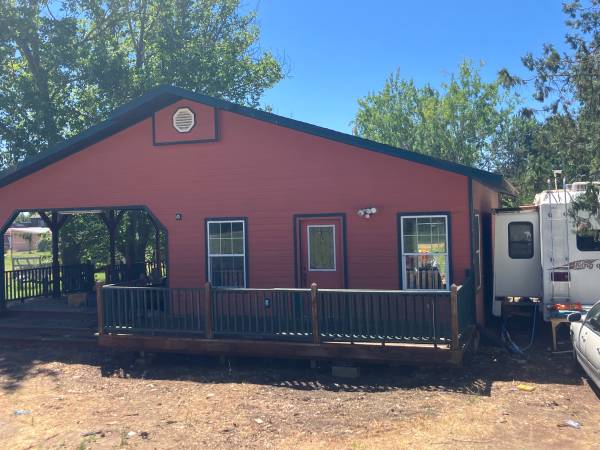 Casa sin terminar por $245,000 en un terreno de 1,15 acres