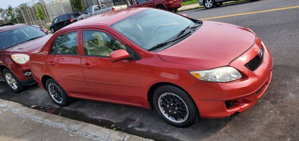 2010 Toyota Corolla LE 4 puertas Sedán - $3.900 (Staten Island, Nueva York)63469898268803120